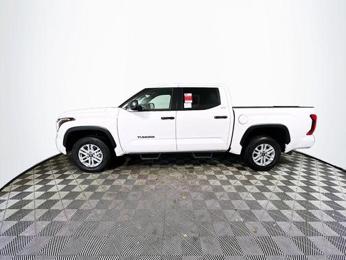 Ice 2025 Toyota Tundra SR5