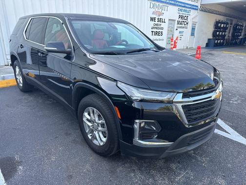 Mosaic Black Metallic 2023 Chevrolet Traverse LS