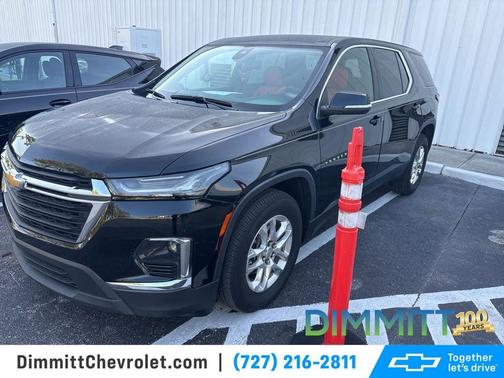 Mosaic Black Metallic 2023 Chevrolet Traverse LS