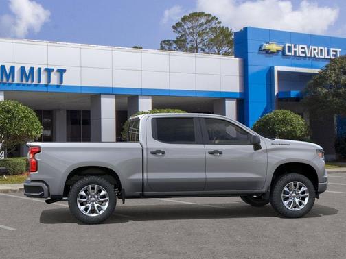 Sterling Gray Metallic 2026 Chevrolet Silverado 1500 Custom