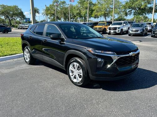 Mosaic Black Metallic 2024 Chevrolet Trax LS