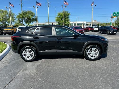 Mosaic Black Metallic 2024 Chevrolet Trax LS