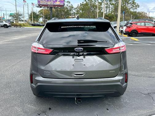 Gray Metallic 2022 Ford Edge SEL