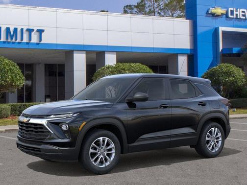 Mosaic Black Metallic 2026 Chevrolet Trailblazer LS