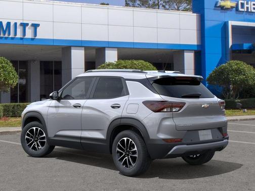 Sterling Gray 2026 Chevrolet Trailblazer LT