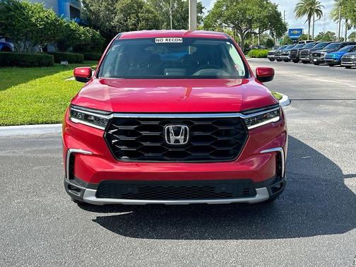 Radiant Red Metallic II 2025 Honda Pilot EX-L