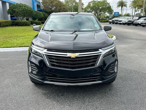 Mosaic Black Metallic 2024 Chevrolet Equinox LT