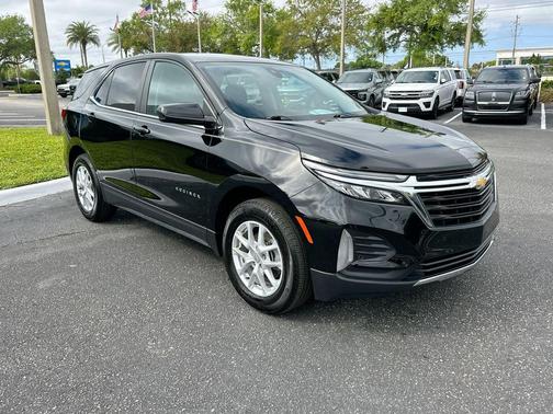 Mosaic Black Metallic 2024 Chevrolet Equinox LT