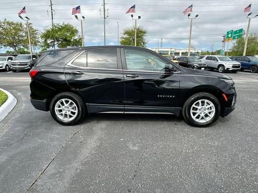 Mosaic Black Metallic 2024 Chevrolet Equinox LT