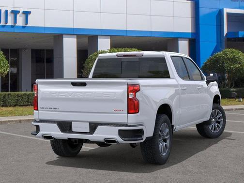 Summit White 2026 Chevrolet Silverado 1500 RST