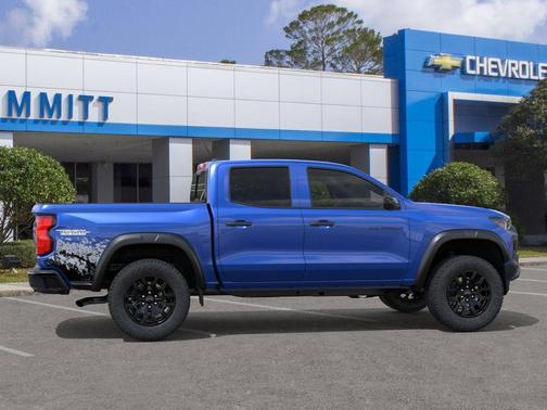 Reef Blue Metallic 2026 Chevrolet Colorado Trail Boss