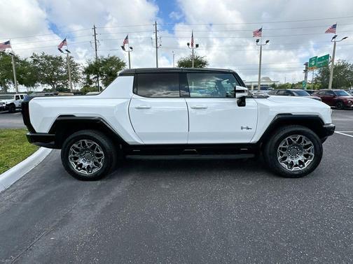 White 2025 GMC HUMMER EV Pickup 3X