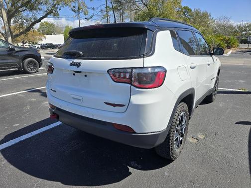 2025 Jeep Compass Trailhawk