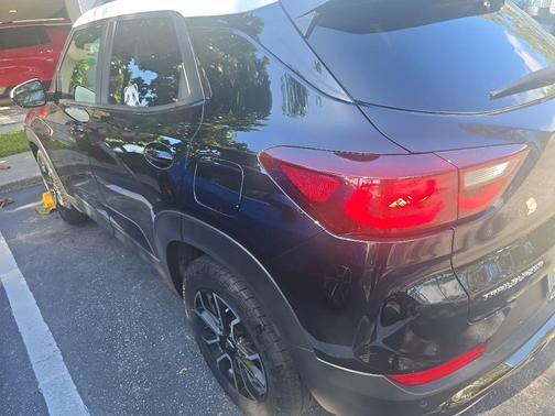 Mosaic Black Metallic 2024 Chevrolet Trailblazer ACTIV