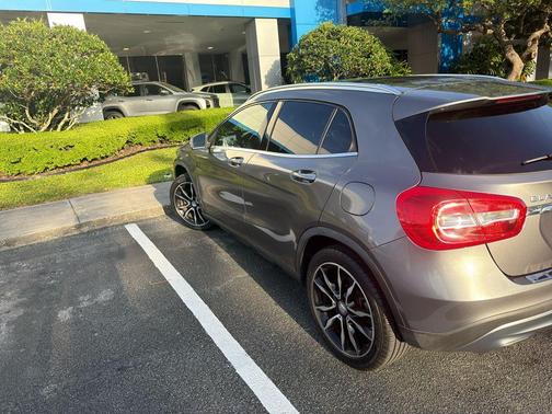 Mountain Gray Metallic 2016 Mercedes-Benz GLA-Class GLA 250 4MATIC