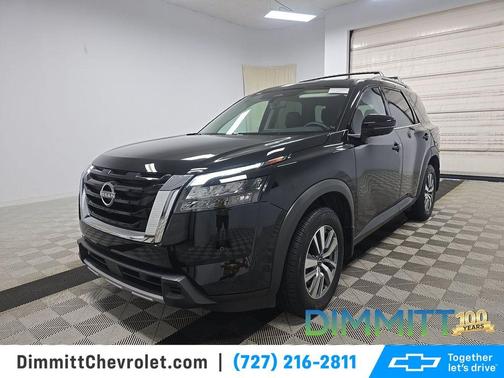 Super Black 2025 Nissan Pathfinder SL