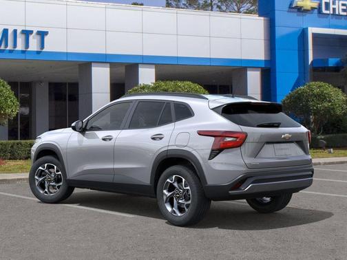 Sterling Gray Metallic 2026 Chevrolet Trax LT