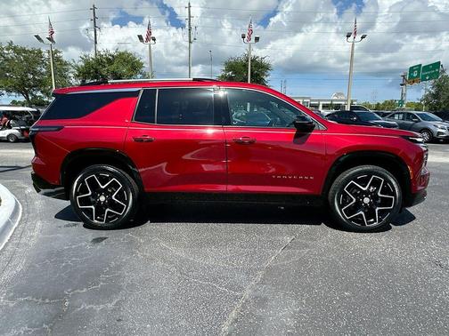 Radiant Red 2025 Chevrolet Traverse High Country