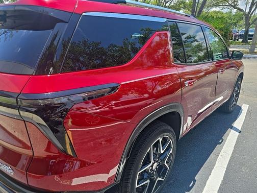 Radiant Red 2025 Chevrolet Traverse High Country