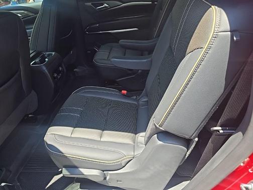 Radiant Red 2025 Chevrolet Traverse High Country