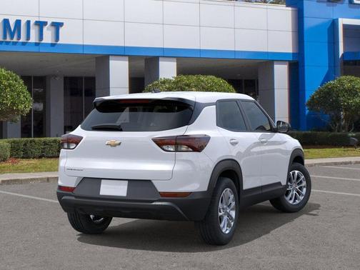 Summit White 2026 Chevrolet Trailblazer LS