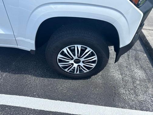 Summit White 2025 Chevrolet Colorado WT