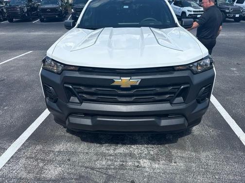 Summit White 2025 Chevrolet Colorado WT