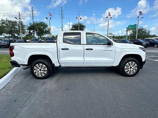 Summit White 2025 Chevrolet Colorado WT