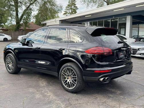 2017 Porsche Cayenne E-Hybrid S