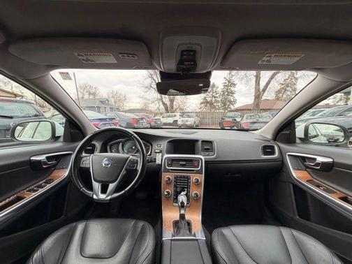 2016 Volvo S60 Inscription T5 Platinum