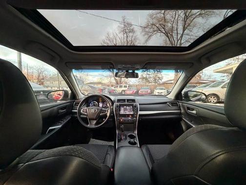 2015 Toyota Camry Hybrid SE