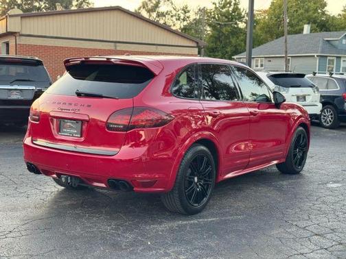 2014 Porsche Cayenne GTS