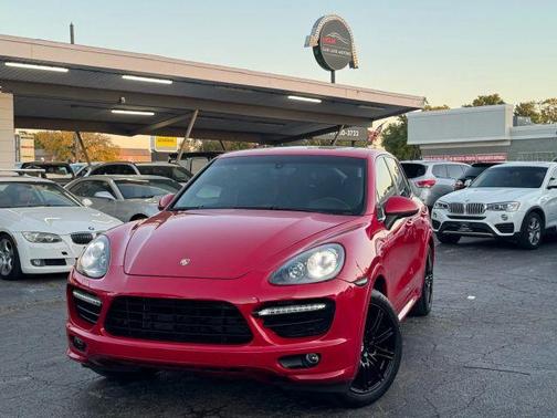 2014 Porsche Cayenne GTS
