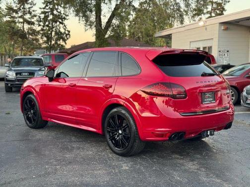 2014 Porsche Cayenne GTS