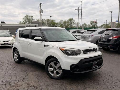White 2018 Kia Soul Base