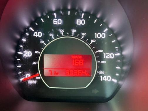 White 2018 Kia Soul Base