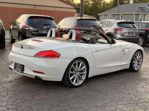 White 2010 BMW Z4 sDrive35i