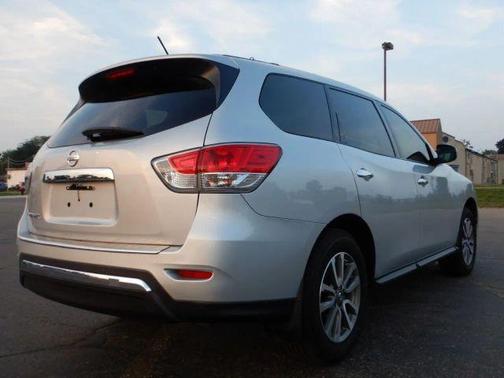 2014 Nissan Pathfinder S