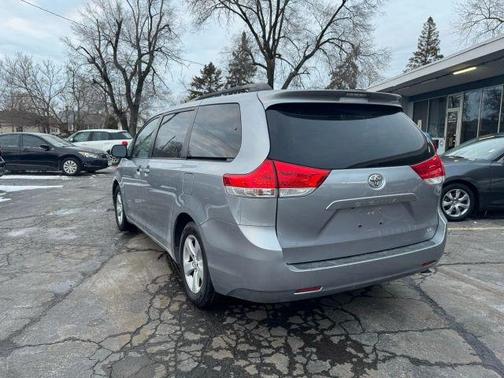 2013 Toyota Sienna LE