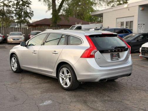 Bright Silver Metallic 2015 Volvo V60 T5 Platinum