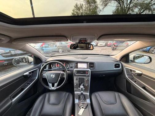 Bright Silver Metallic 2015 Volvo V60 T5 Platinum