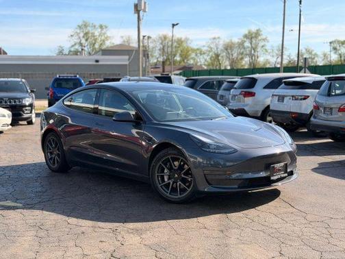 Gray 2022 Tesla Model 3 Long Range