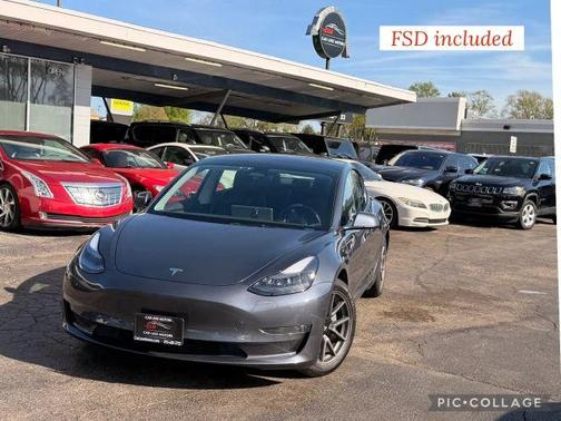 Gray 2022 Tesla Model 3 Long Range
