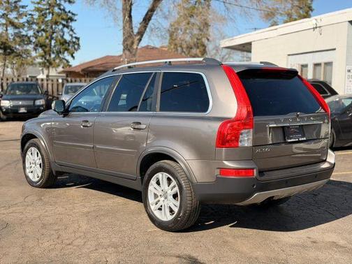 2011 Volvo XC90 3.2