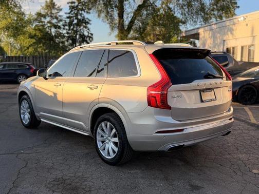 Gold 2016 Volvo XC90 T6 Momentum
