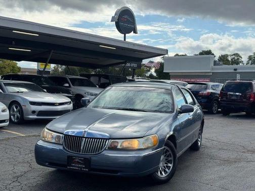 2000 Lincoln Town Car Signature