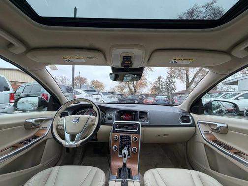 2016 Volvo S60 Inscription T5 Drive-E Platinum