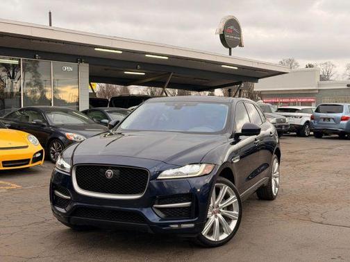 2017 Jaguar F-PACE 35t R-Sport