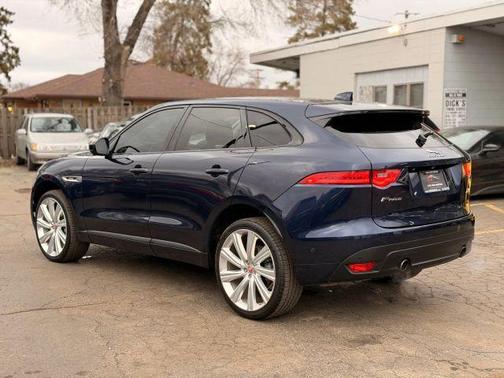 2017 Jaguar F-PACE 35t R-Sport
