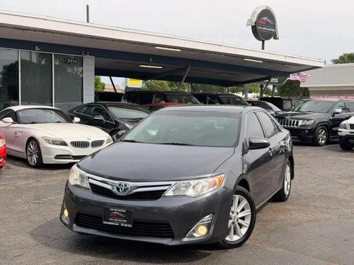 Gray 2012 Toyota Camry Hybrid XLE